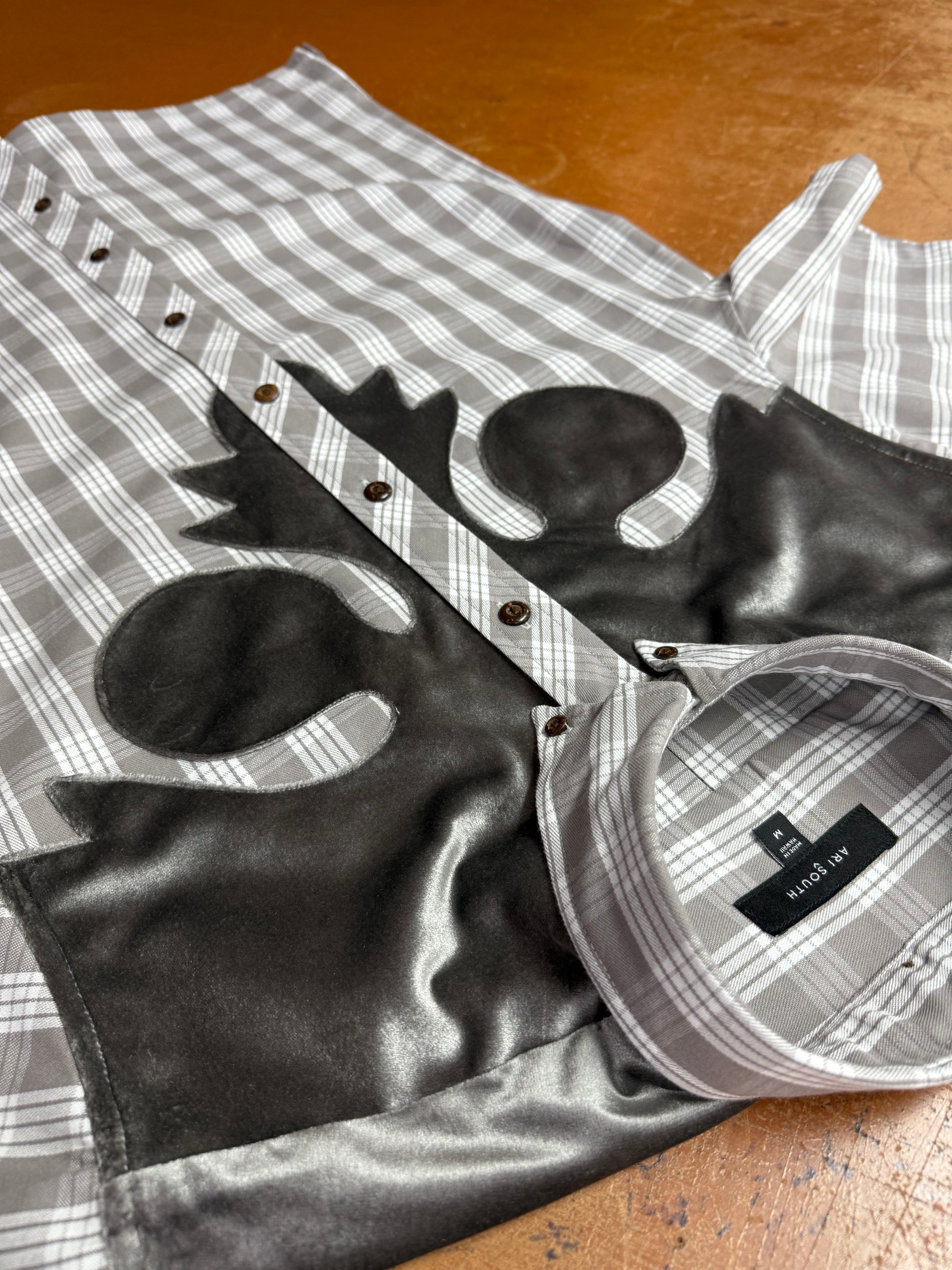 Nalu Shirt with Velvet Appliqué